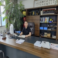 张晓（副会长）